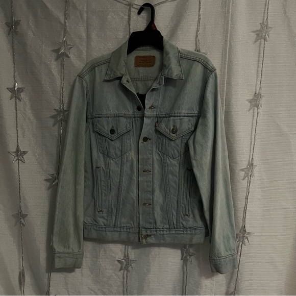 Levi Jean jacket - Picture 1 of 3